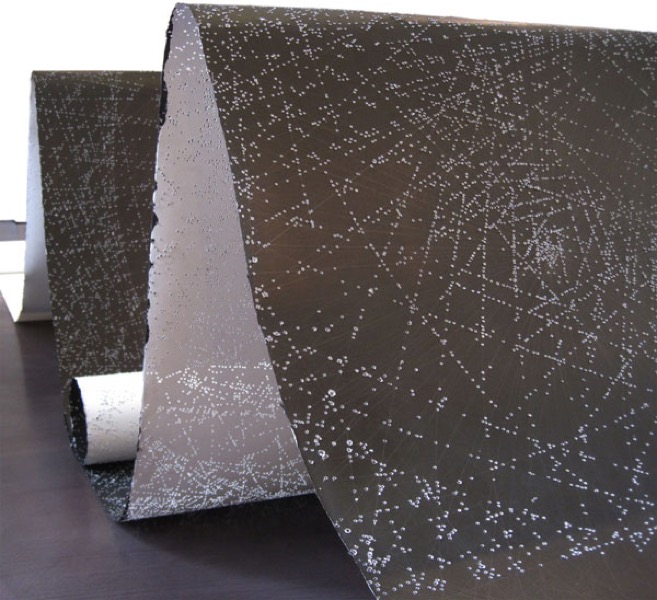 Mouvement d’archipels, 114x700cm , encre de chine et trouées sur papier, 2011/2014