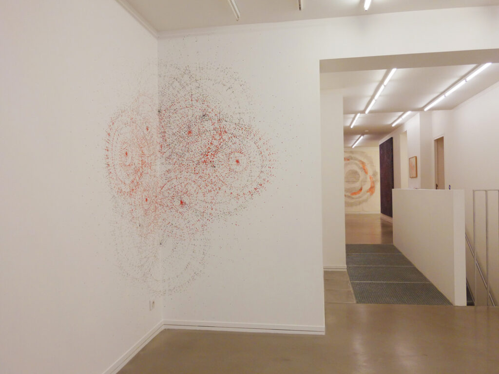 Séquence IV, mine et acrylique sur mur, 520*260cm