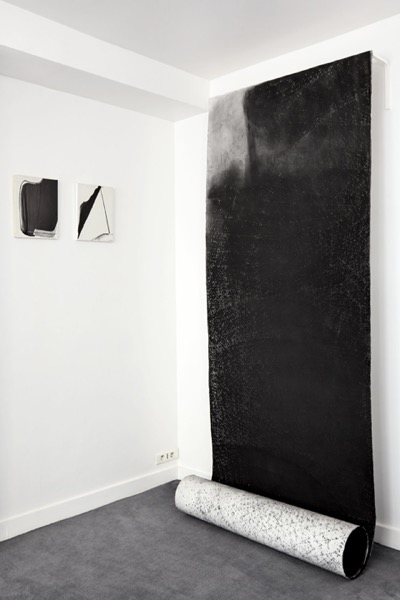 EGP galerie «  nuits de somnambule par jours éveillés », Paris / ©photographie : Andreas B Krueger