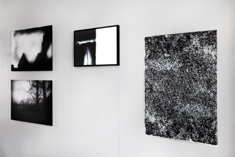 EGP galerie «  nuits de somnambule par jours éveillés », Paris / ©photographie : Andreas B Krueger